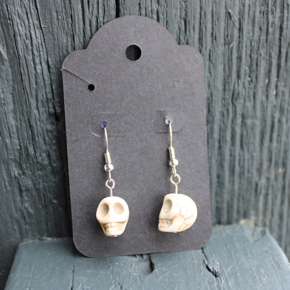 Handmade Spooky Skull Earrings - Picture 1 of 1